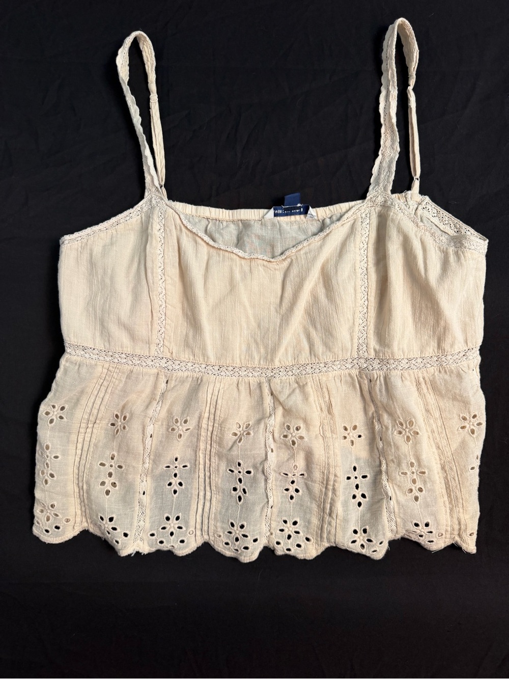 American Eagle Cream Lace-Trim Eyelet Crop